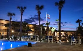 Island House Beachfront Condo Hotel